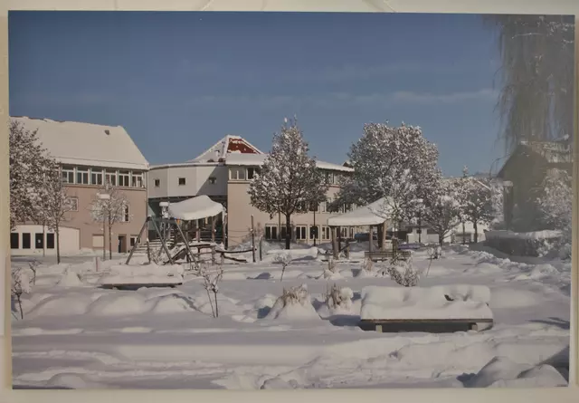Helmut Haller "Rathaus Owingen im Winter"